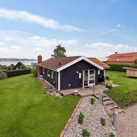 Hébergement de vacances Hjalmsvider - 300m From The Sea By Interhome *