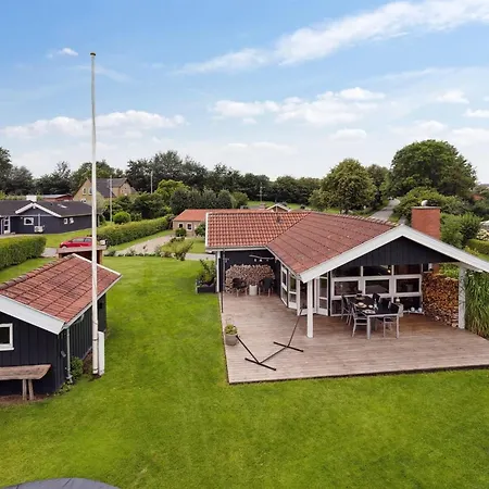 Hébergement de vacances Hjalmsvider - 300m From The Sea By Interhome
