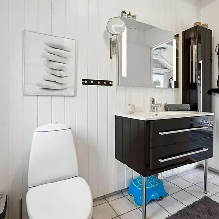 Hjalmsvider - 300m From The Sea By Interhome Broager