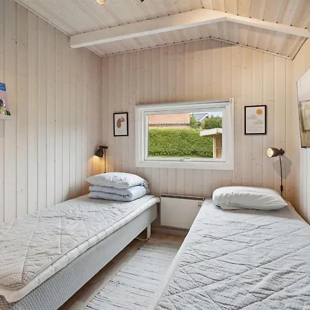 Vakantiehuis Hjalmsvider - 300m From The Sea By Interhome *