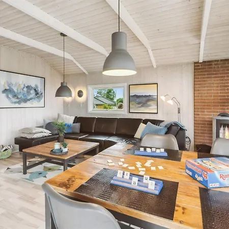 Hjalmsvider - 300m From The Sea By Interhome Vakantiehuis *